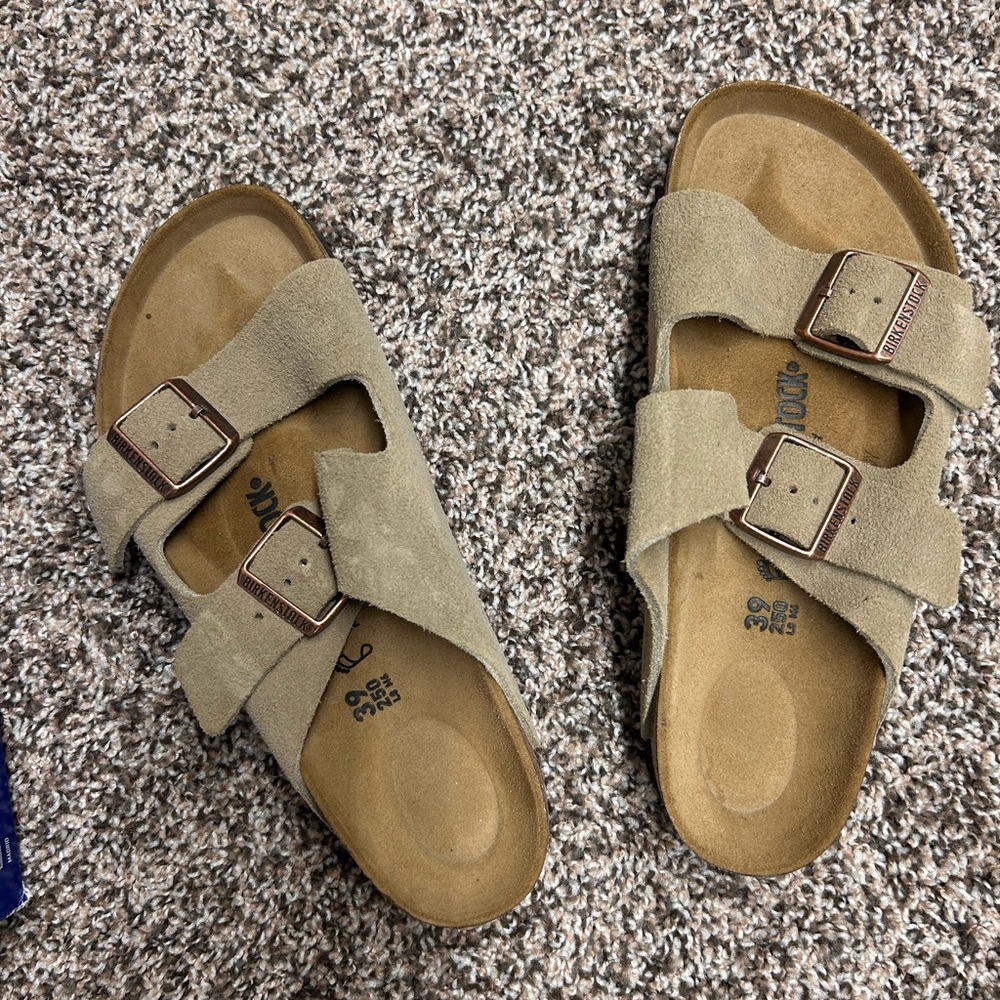 Birkenstock Women's Sandals - Beige Suede